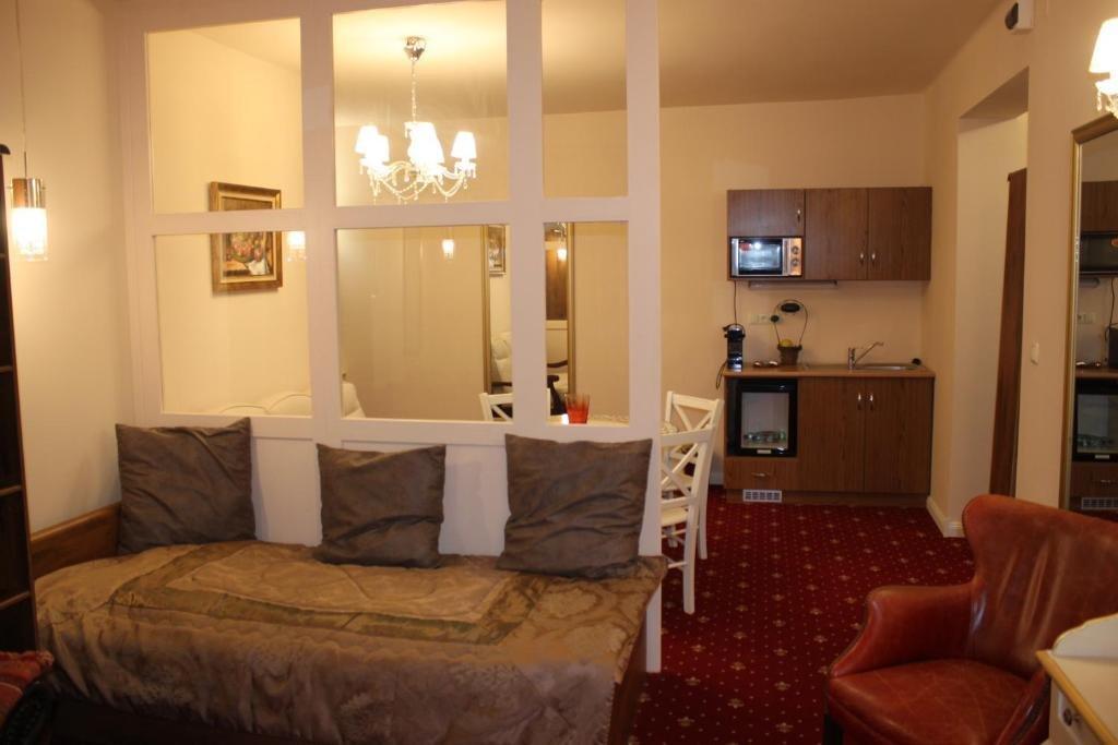 Hotel Al Faro Lodge Am See Podersdorf am See Bagian luar foto