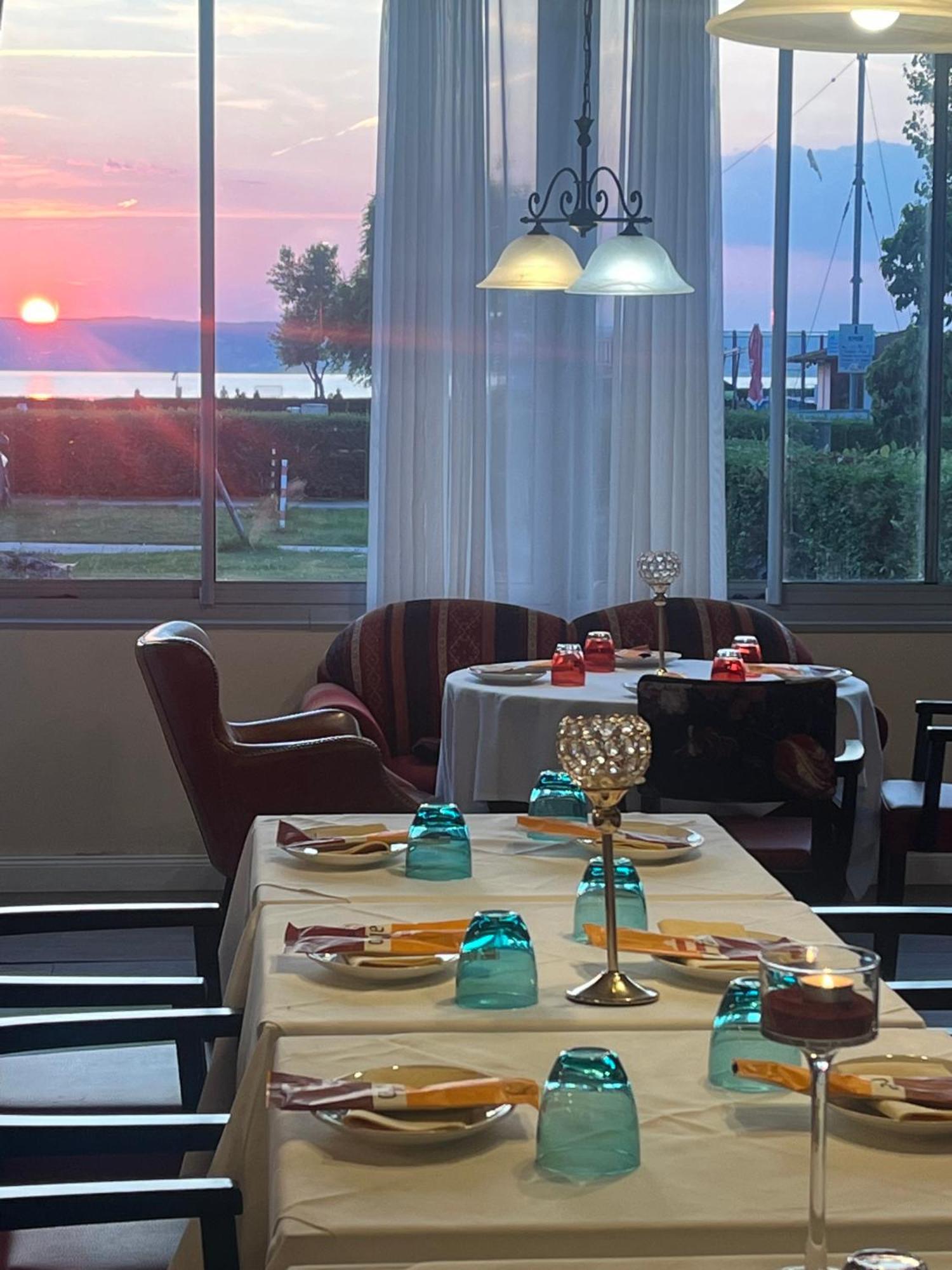 Hotel Al Faro Lodge Am See Podersdorf am See Bagian luar foto