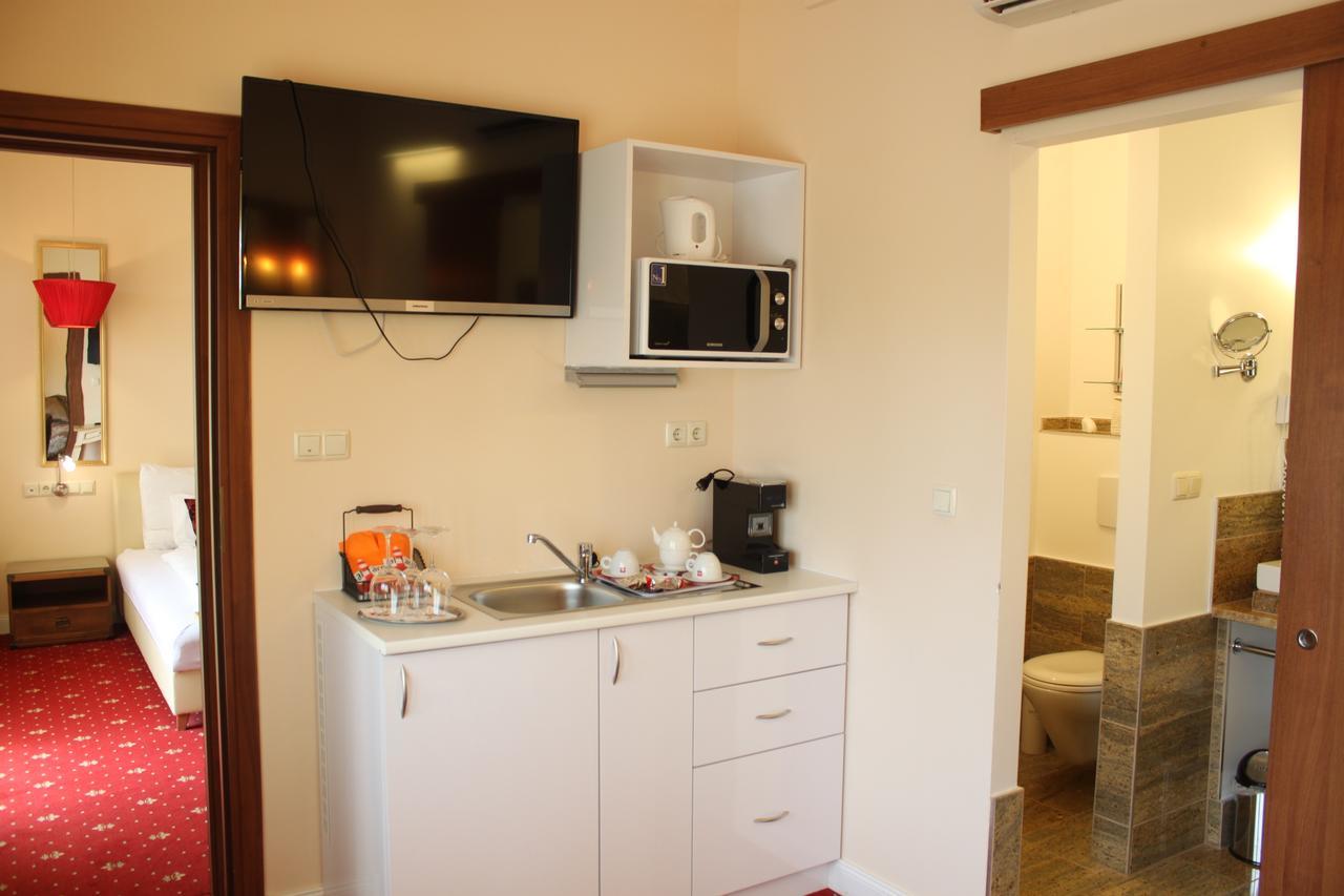 Hotel Al Faro Lodge Am See Podersdorf am See Bagian luar foto