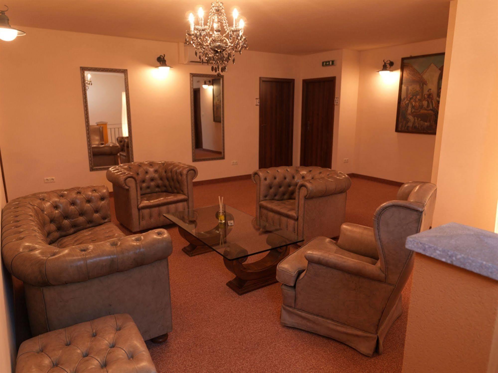 Hotel Al Faro Lodge Am See Podersdorf am See Bagian luar foto